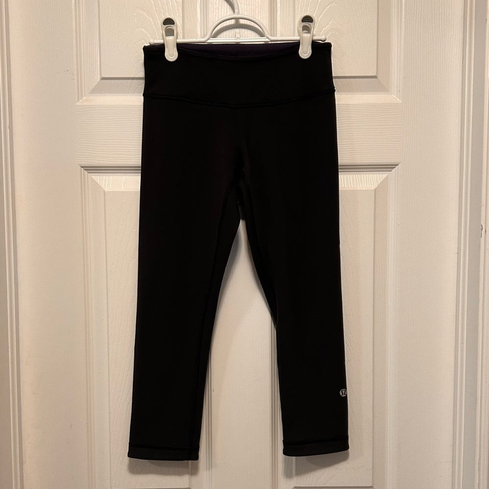 🇨🇦 Lulu lemon reversible wonder under size 4.